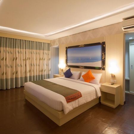 Hotel Grand Puri Saron Yogyakarta Exteriér fotografie