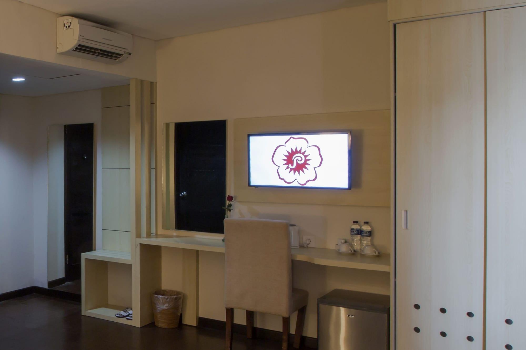 Hotel Grand Puri Saron Yogyakarta Exteriér fotografie