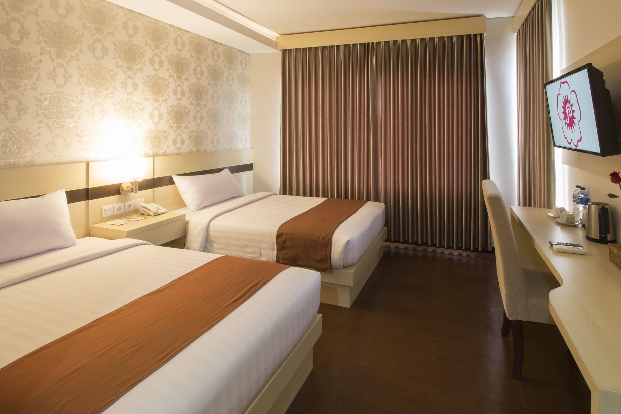 Hotel Grand Puri Saron Yogyakarta Exteriér fotografie