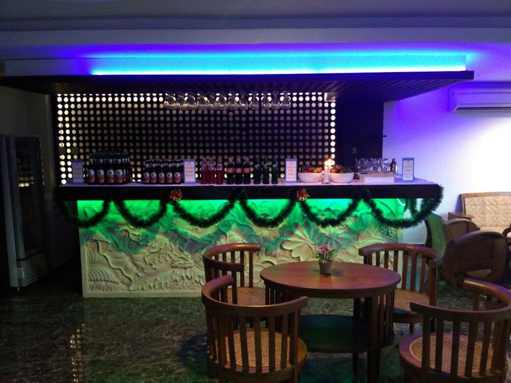 Hotel Grand Puri Saron Yogyakarta Exteriér fotografie