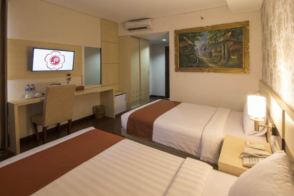 Hotel Grand Puri Saron Yogyakarta Exteriér fotografie