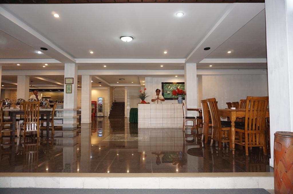 Hotel Grand Puri Saron Yogyakarta Exteriér fotografie