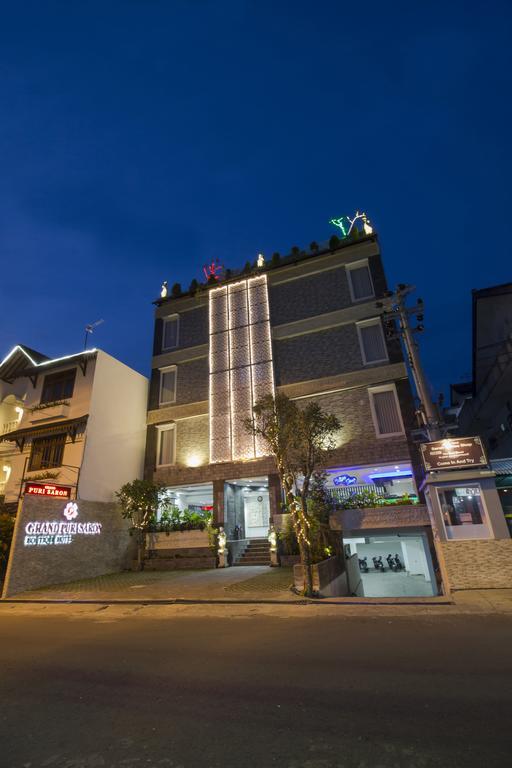 Hotel Grand Puri Saron Yogyakarta Exteriér fotografie