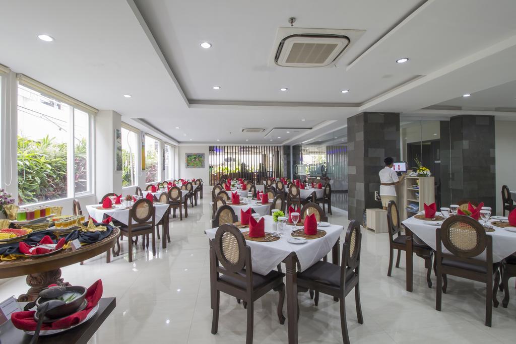 Hotel Grand Puri Saron Yogyakarta Exteriér fotografie