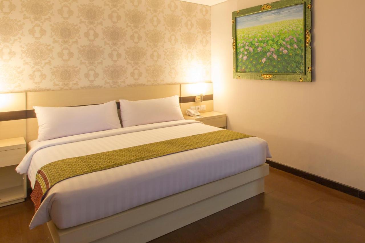 Hotel Grand Puri Saron Yogyakarta Exteriér fotografie