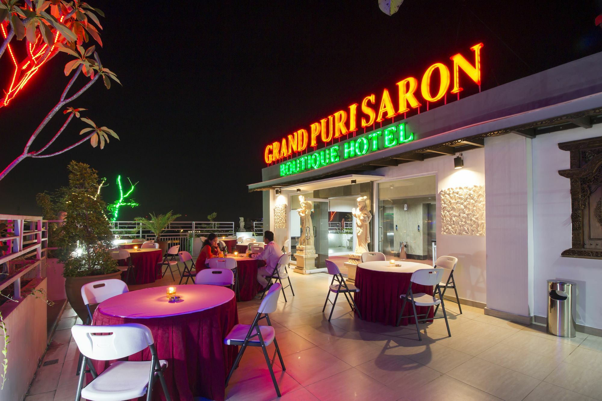 Hotel Grand Puri Saron Yogyakarta Exteriér fotografie